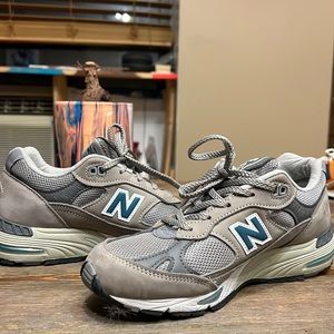 New Balance 991 grey and blue